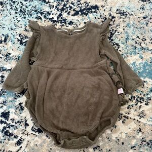 Ruffle Butts flutter waffle romper